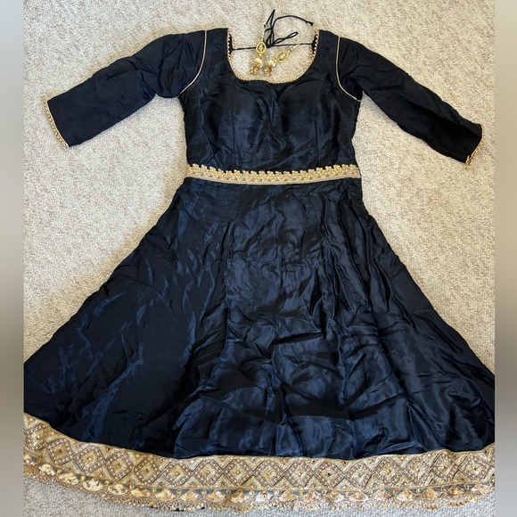 Black Anarkali with Floral Chunni and Pajami - Picture 2 of 16